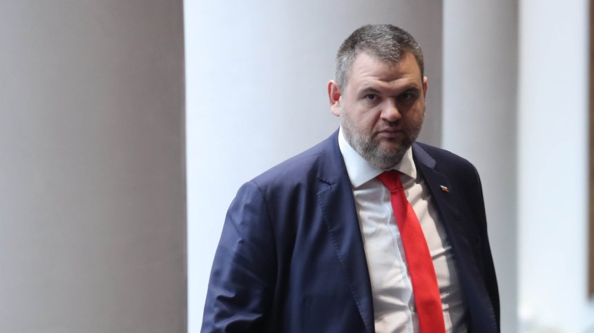 Делян Пеевски: Незабавно изплатете заплатите на работещите в "Терем"