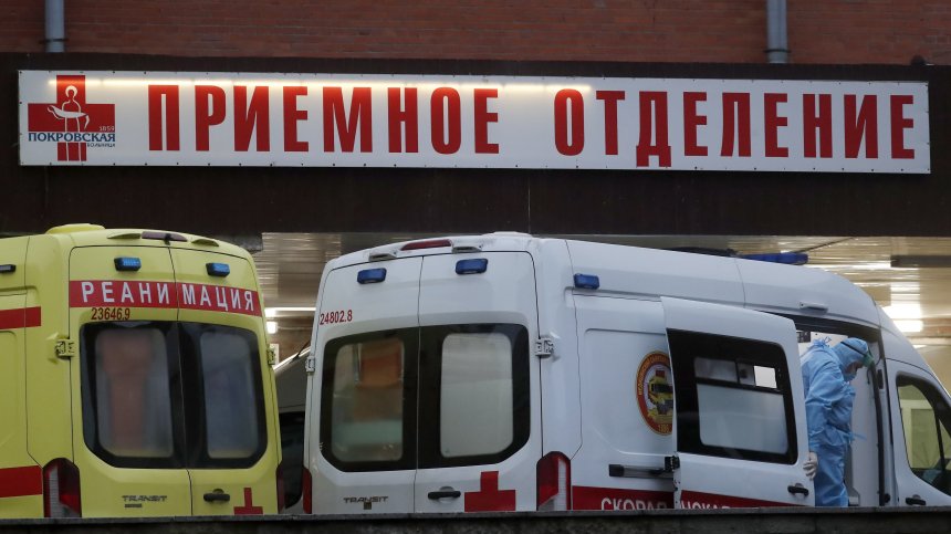 Откриха 18 нови щама на коронавируса в заразена рускиня