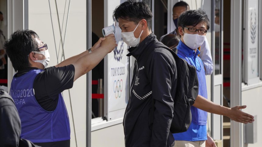 Японски учени: Излекуваните от Ковид-19 имат симптоми месеци след това