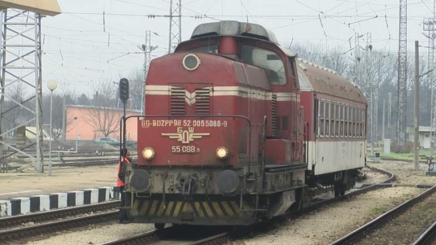 Транспортният министър освободи директори в БДЖ