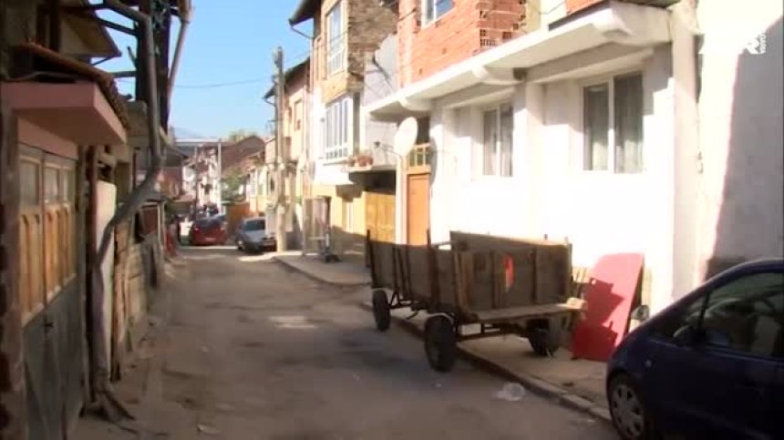 Задържаха двама мъже в Разлог, блудствали с 11-годишна