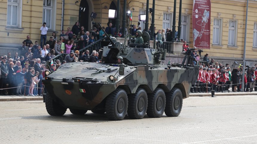 Без наземна военна техника на парада за 6 май