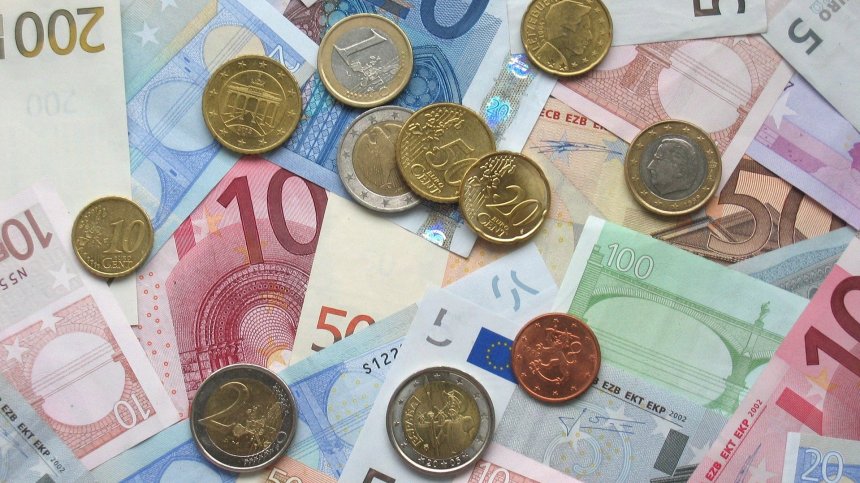 Заменяме лева с евро от 1 януари 2024 година?
