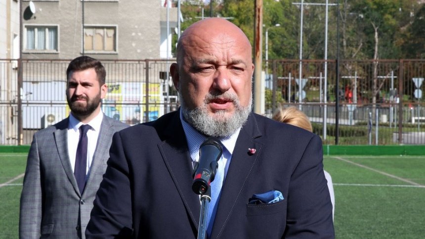 Красен Кралев откри футболен терен в Габрово