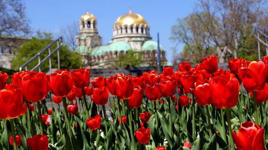 Слънчево време с максимални температури до 28 градуса