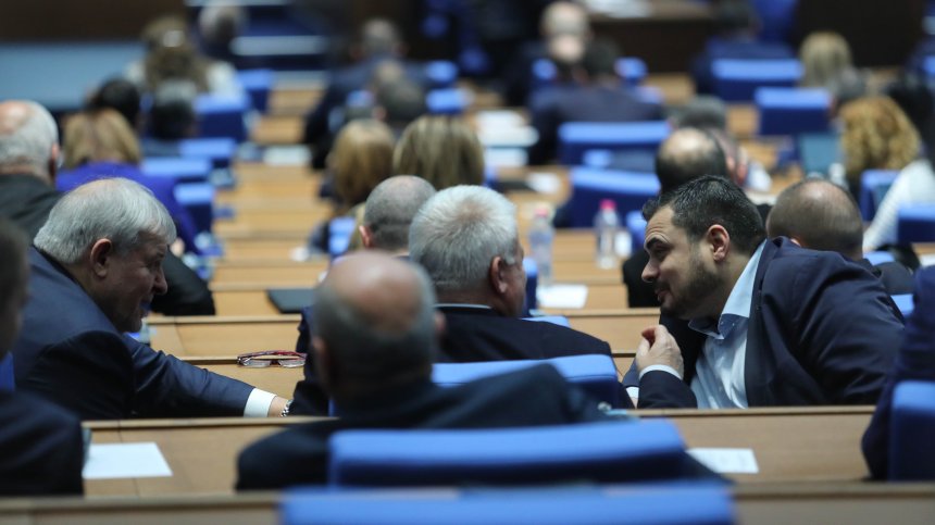 Либерализацията на пазара на ток се отлага за 1 юли 2025 година