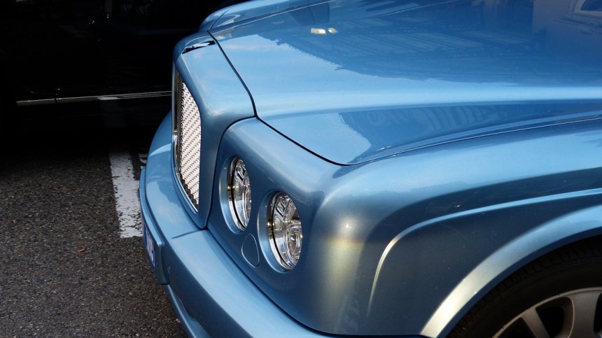 Конкуренцията става жестока: Bentley готви първи електромобил