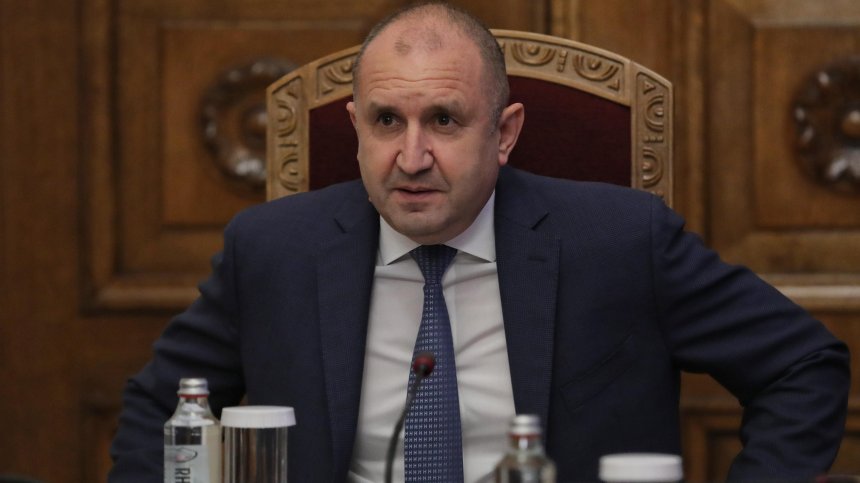 Очаквания за третия мандат: На кого ще го връчи президентът?