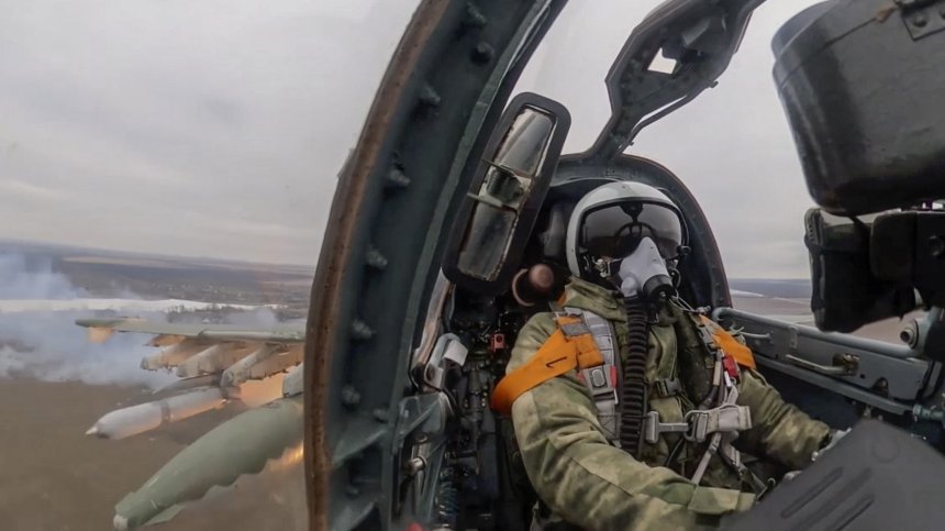 Русия започна учения в Арктика с 1800 военни и десетки кораби и самолети