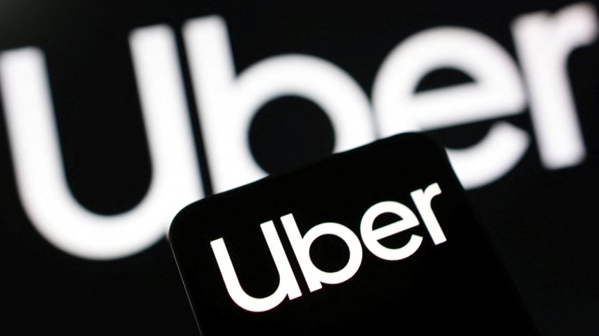 Uber и Pony AI пускат над 2000 роботаксита в Европа