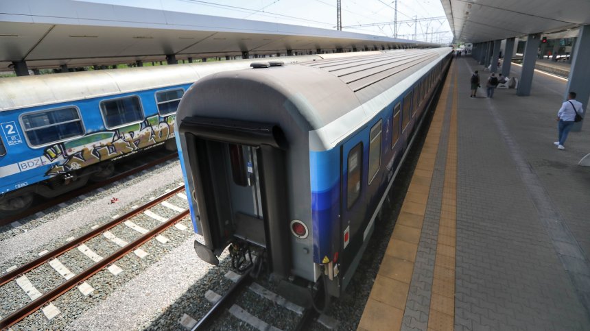 Отменени и закъснели влакове на БДЖ заради липса на подвижен състав