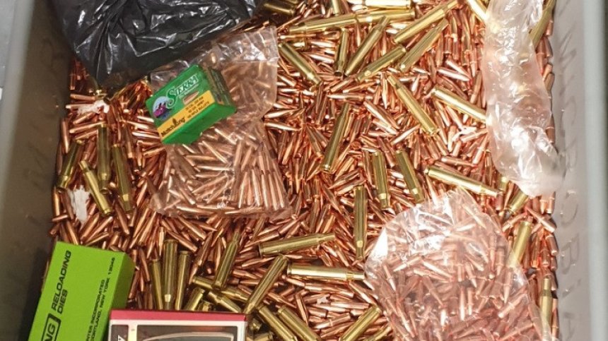 Хванаха иранец с над 2 хил. контрабандни части за боеприпаси във Варна