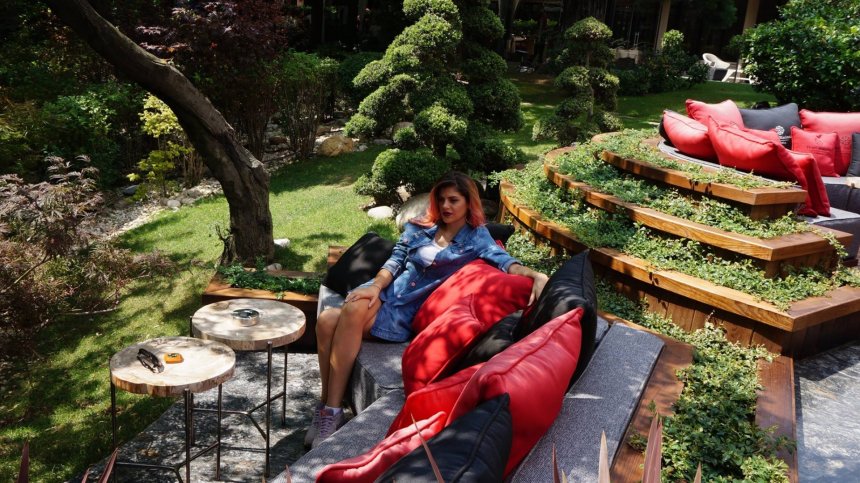 "ХАРАКТЕРИ" представя - Михаела Филева