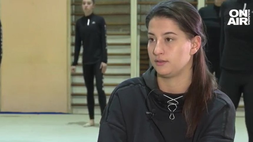 "Не съществува такъв спорт": Как оцелява националният ни отбор по естетическа гимнастика?