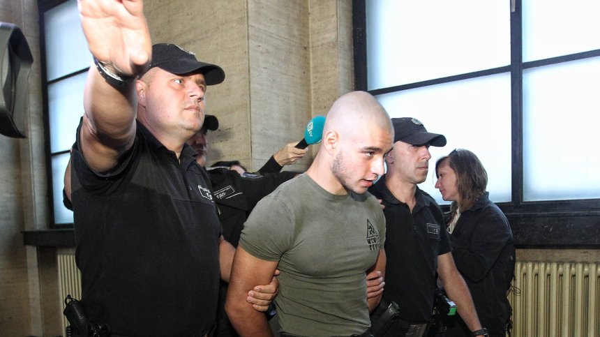 Фалстарт на делото срещу прокурорския син, адвокатите му били болни