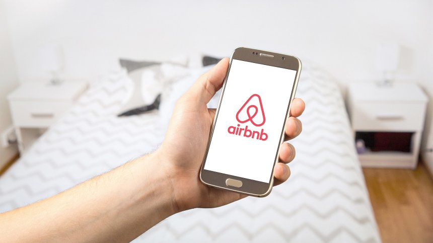 Справедливи ли са регулациите на Airbnb и Booking