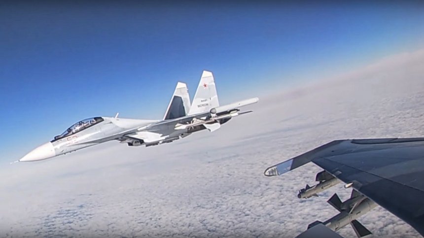 Руски изтребител Су-30 се разби при тренировъчен полет в Карелия
