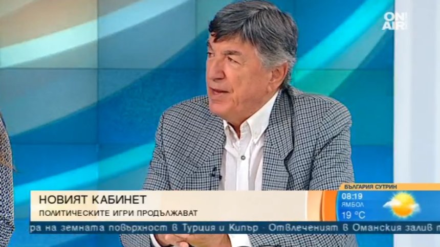Журналист: Айнщайн е с 2 приноса, Николов си е писал 9-10! Управлявал е само жена си и 9 души