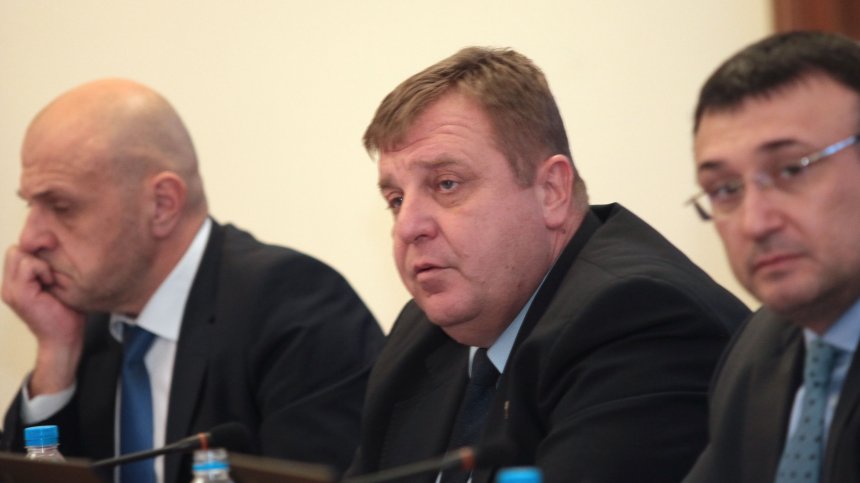 България е готова да изтегли двамата си офицери от Ирак