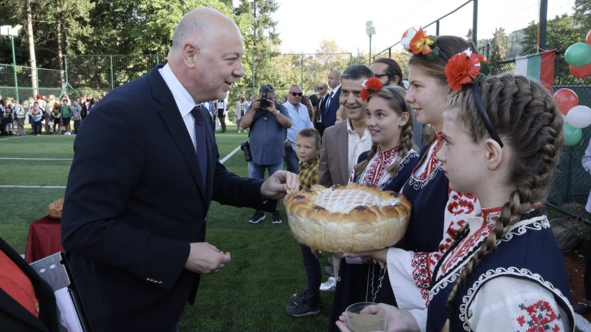 Росен Желязков: Най-важно е децата да се учат на знание, почтеност, морал