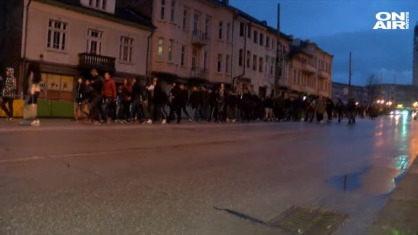 Габрово: Сблъсъци между протестиращи и жандармерия снощи