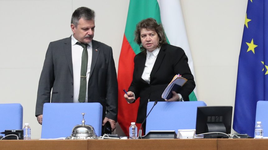 ГЕРБ, БСП и ИТН се разбраха: Рая Назарян заменя Киселова като шеф на НС