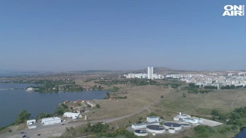 Глобяват "Лукойл" заради задушлива миризма в Бургас 