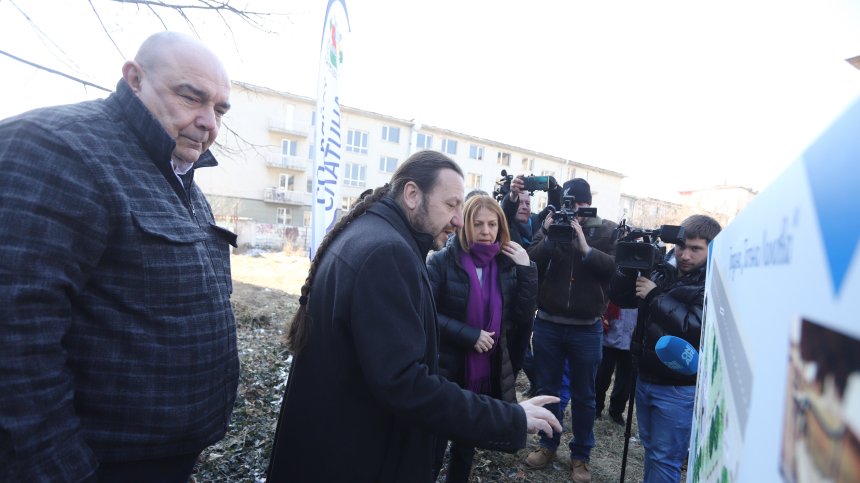 Мястото на "Градината на Татяна Лолова" било предвидено за строеж, Фандъкова: Беше битка