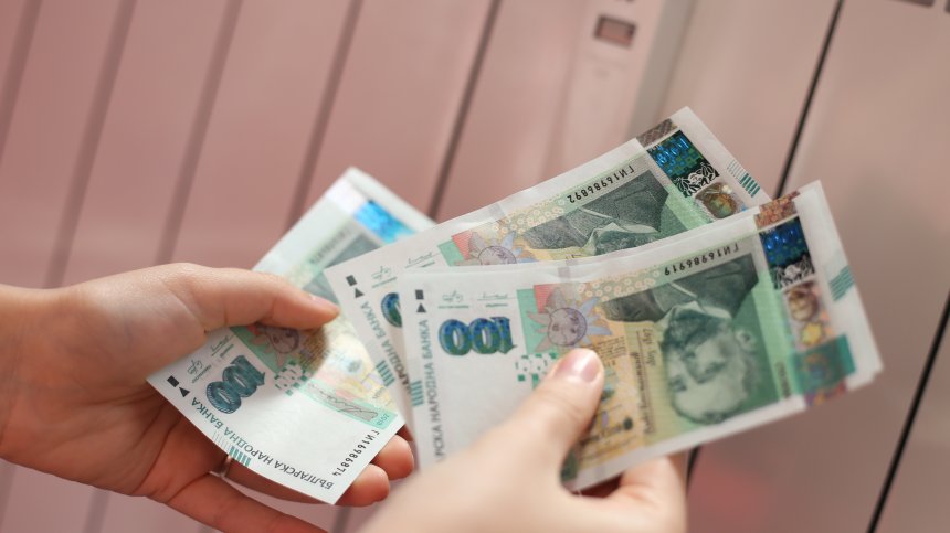Солени сметки за парно заради съседи тарикати, които не си плащат