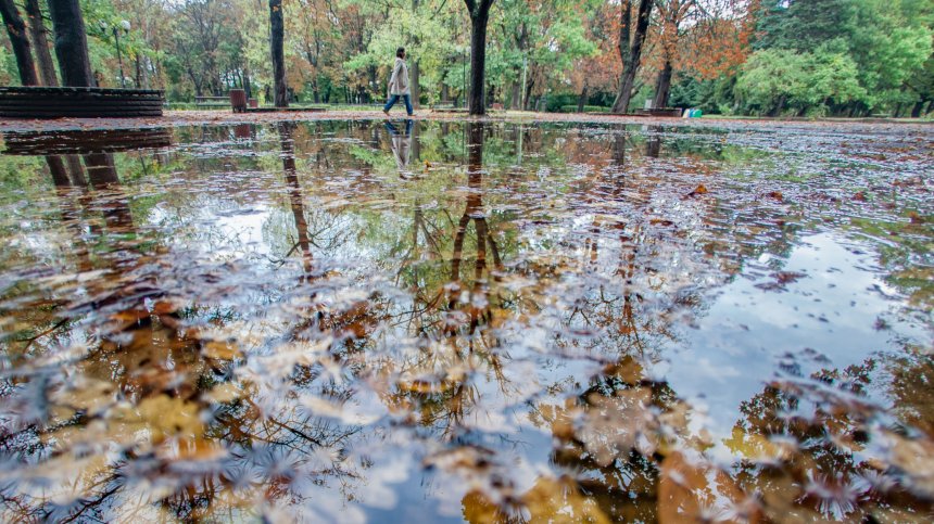 Времето в четвъртък: Облачно, дъждовно и с температури до 15 градуса
