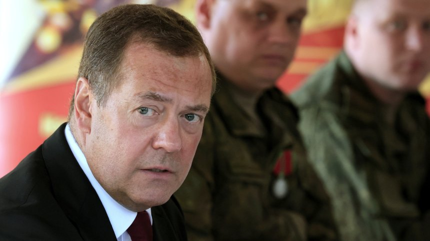 Медведев: САЩ ще принудят нацистите в Киев да признаят резултатите от войната