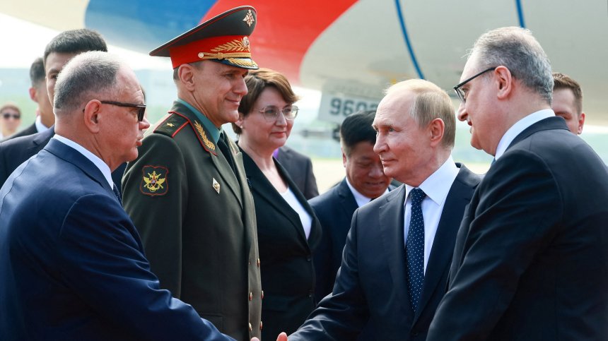 Путин започна посещението си в Китай с визита в Тиендзин и Пекин