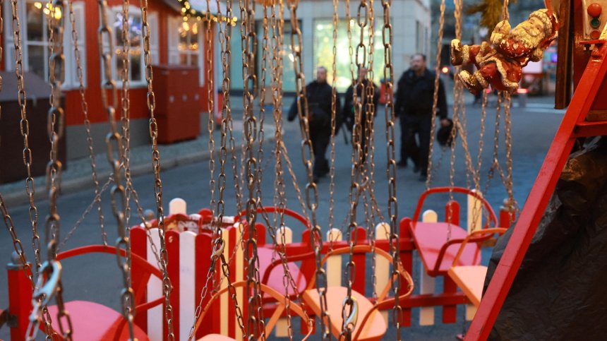 Тъжна Коледа в Магдебург година след атентата на коледния базар (СНИМКИ)