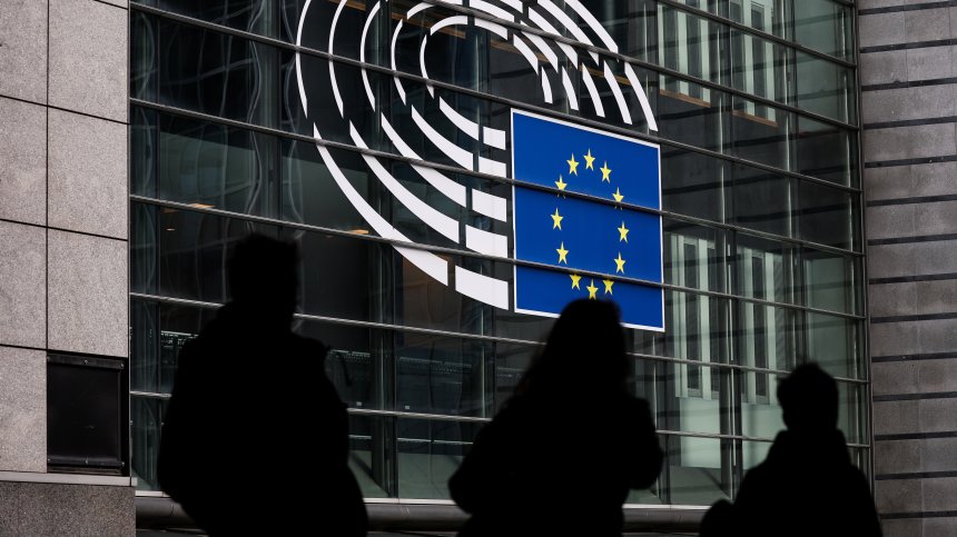 "Катаргейт": Пуснаха още един евродепутат под домашен арест, Кайли остава в затвора