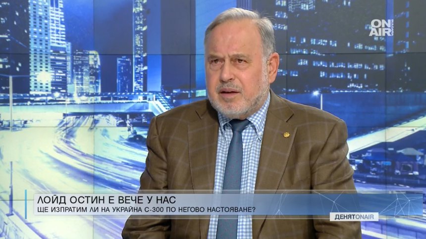 Славчо Велков: България не трябва да отстъпва и да предоставя каквото и да е