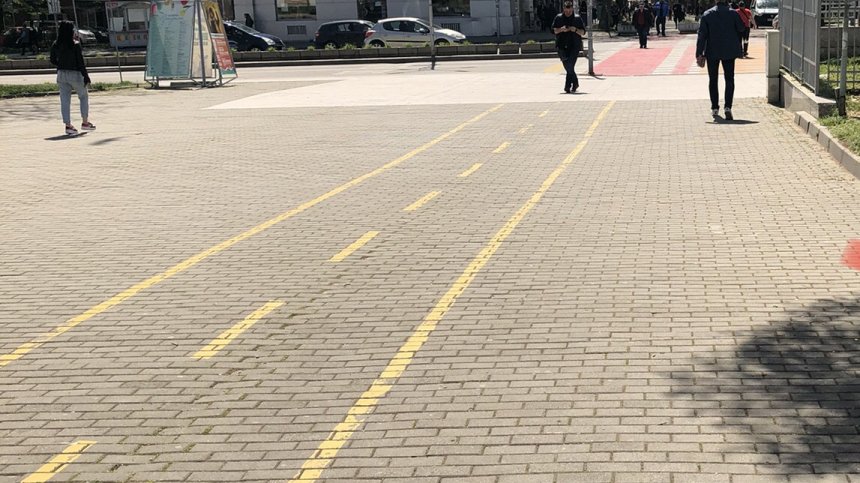 От HelpBook: Община Бургас да постави пейки в зоната на университета