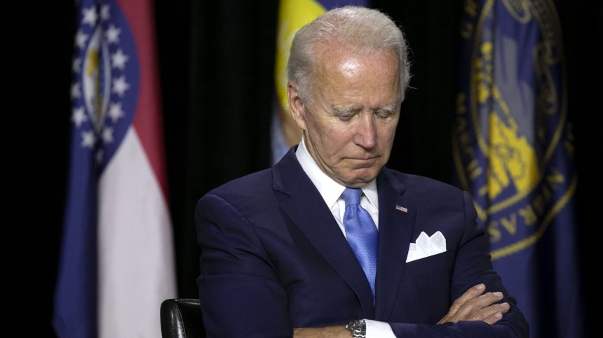 Проучване: Байдън изпреварва Тръмп с 12 пункта в САЩ