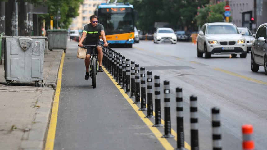 Защо по софийските улици е много опасно и за децата, и за велосипедистите
