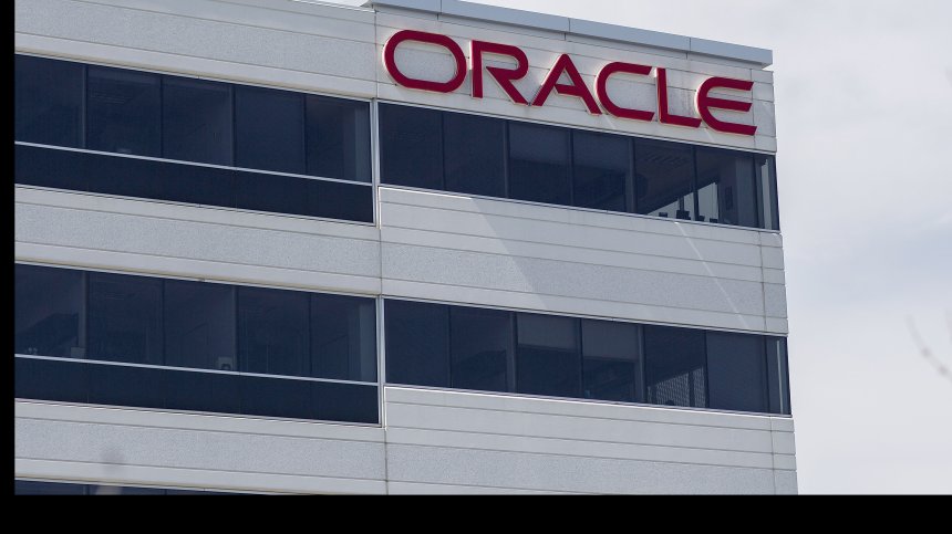TikTok фаворизира бизнес партньорството с Oracle