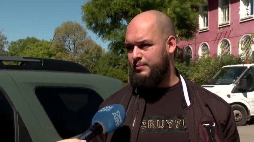 В кв. "Дружба" негодуват: В 21&nbsp;век ще топлим вода в кани и ще се топлим на котлони (ВИДЕО)