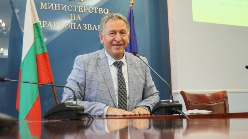 МЗ: Нямаме нищо общо с уволнението на Балтов