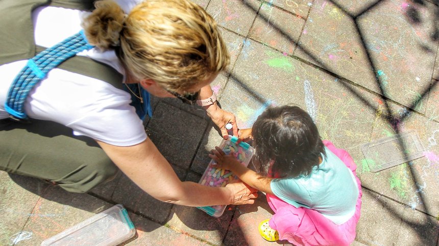 Всяко трето дете в България живее в риск от бедност