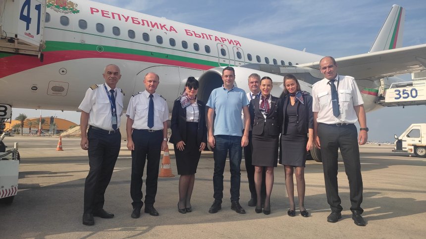 "Еърбъс"-ът се връща в Тел Авив, има молби да евакуира и други граждани от ЕС