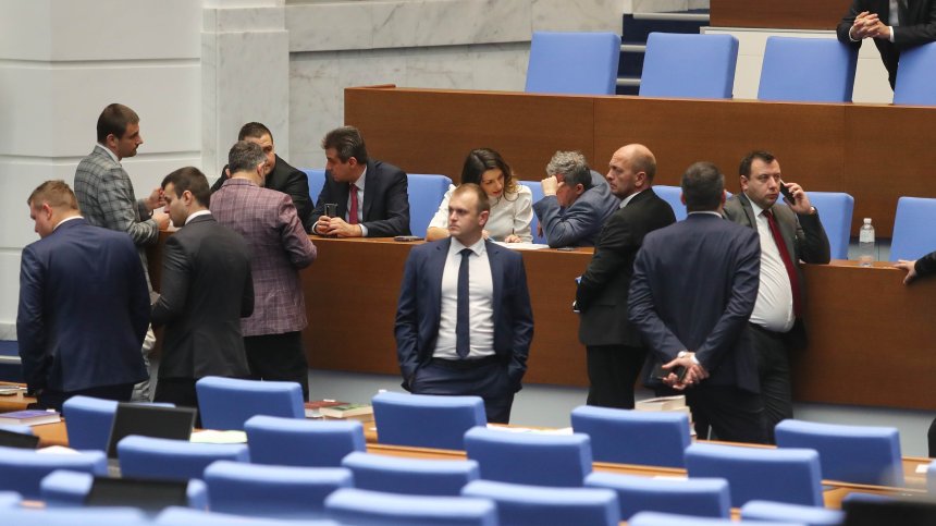 Депутатите гласуват отпадане на транзитните такси за пренос на руски газ