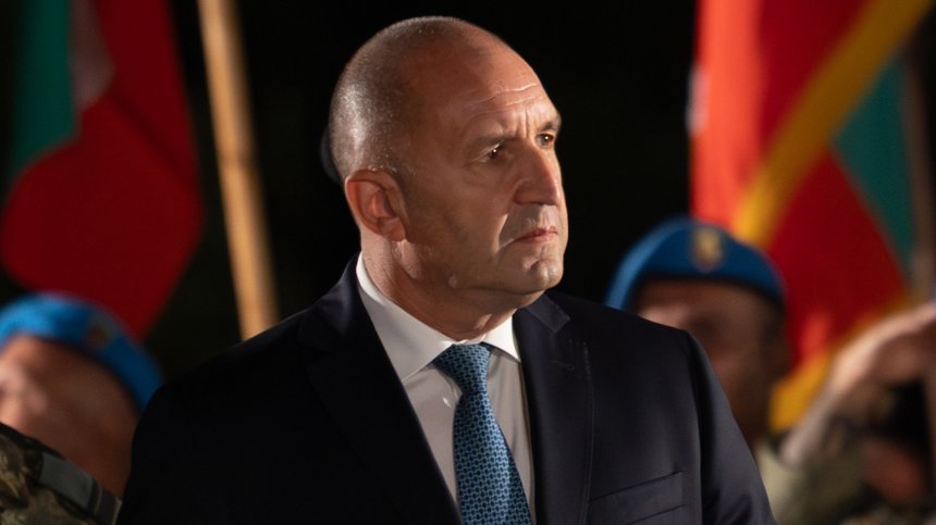 Радев: Българското общество излиза от апатията и чупи оковите на страха