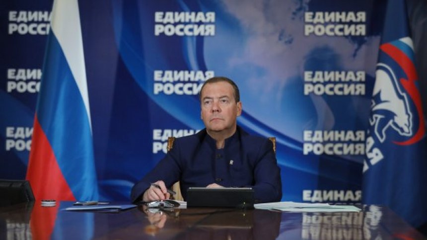 Медведев: Армията на Русия трябва да стане по-голяма