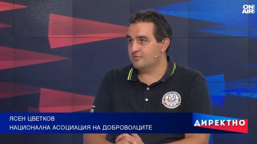 Доброволците гасят пожари рамо до рамо с огнеборците, но все още у нас липсва закон