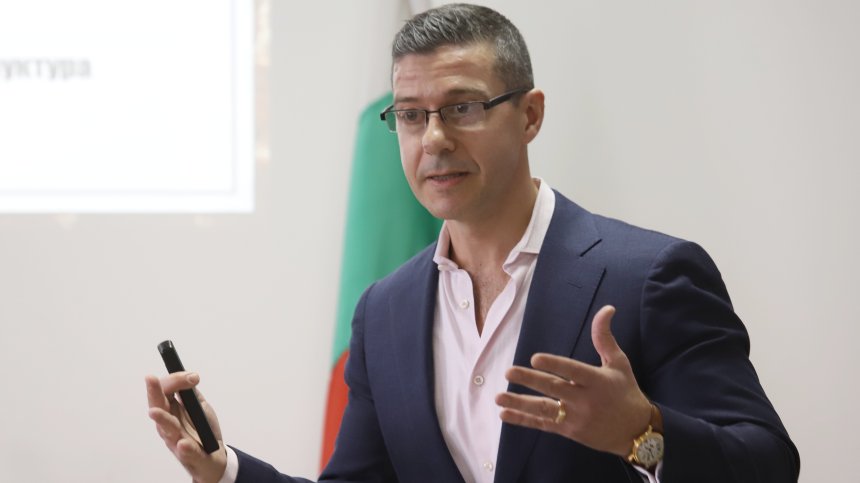 Директорът на БНР поиска СЕМ да прекрати предсрочно договора му
