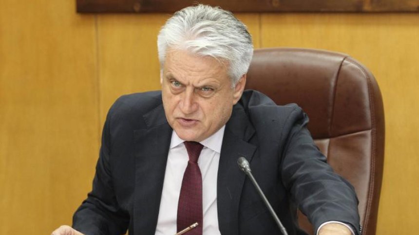 Рашков търси виновни за скъпия газ, бившият шеф на "Булгаргаз" не счита, че има такива