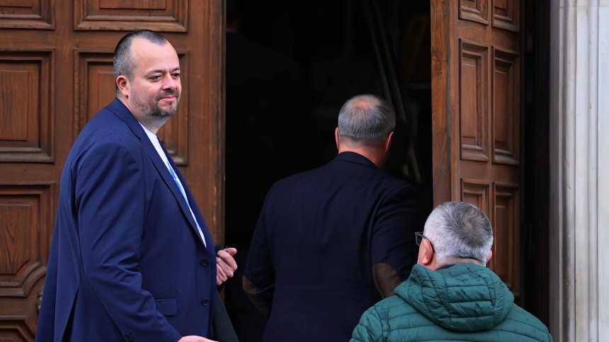 "Левски на левскарите": Никой не казва откъде ще дойдат парите за нов стадион